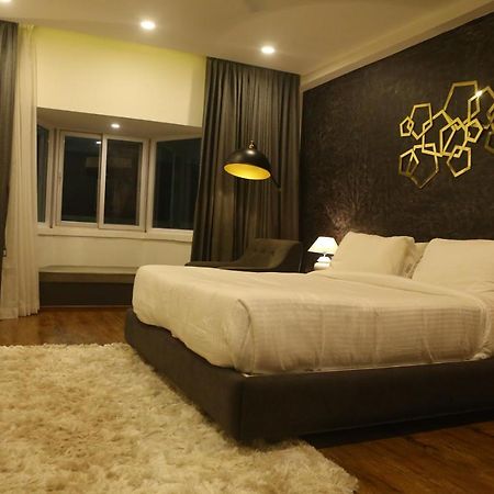 Mourya Lords Inn Карнул Екстер'єр фото