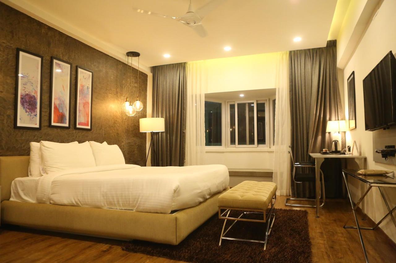 Mourya Lords Inn Карнул Екстер'єр фото