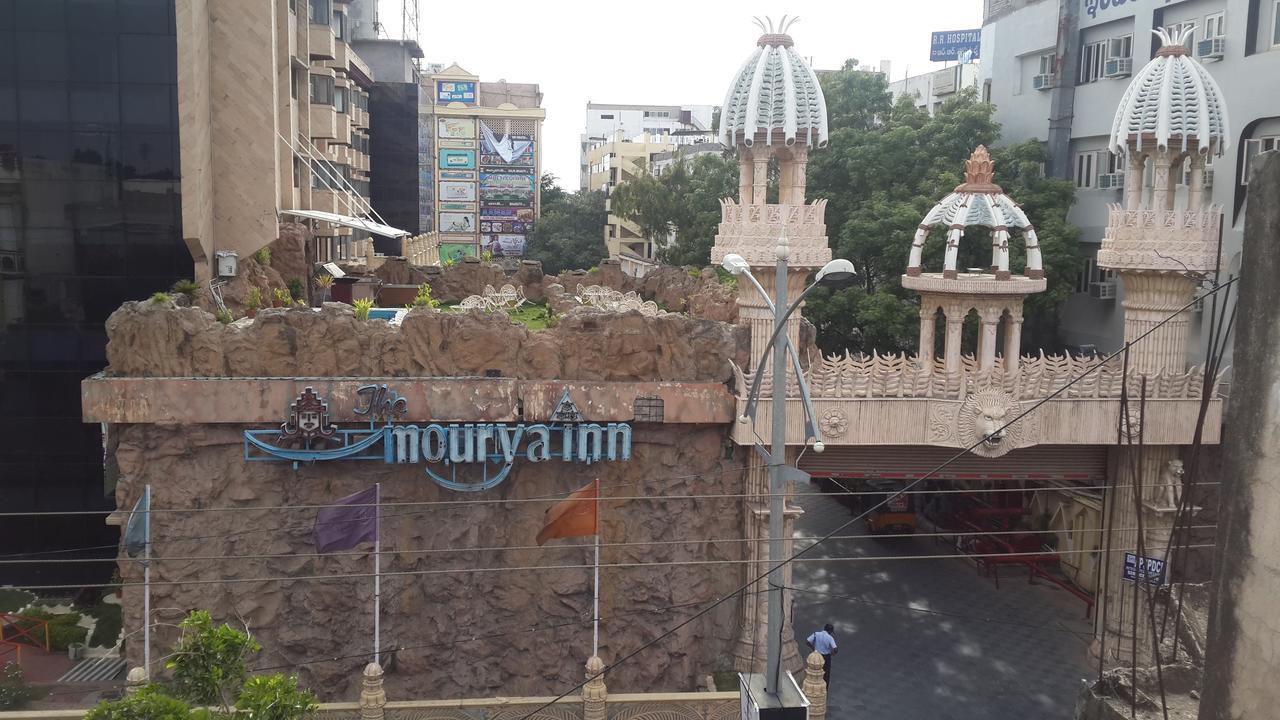 Mourya Lords Inn Карнул Екстер'єр фото